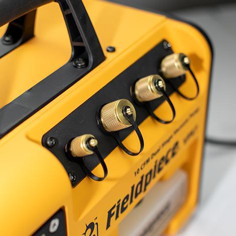 Vakuumpump med RunQuick™-oljebytessystem 10 CFM 280 l/min VPX7EU FIELDPIECE A2L-godkännande