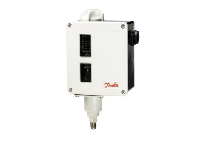 Danfoss RT1 pressostato di bassa pressione 017-524666, attacco flare, campo di pressione da -0,8 a 5 bar