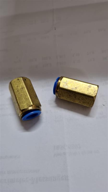 BOUTON DE RACCORDEMENT 1/4 "SAE x 1/4 "NPT