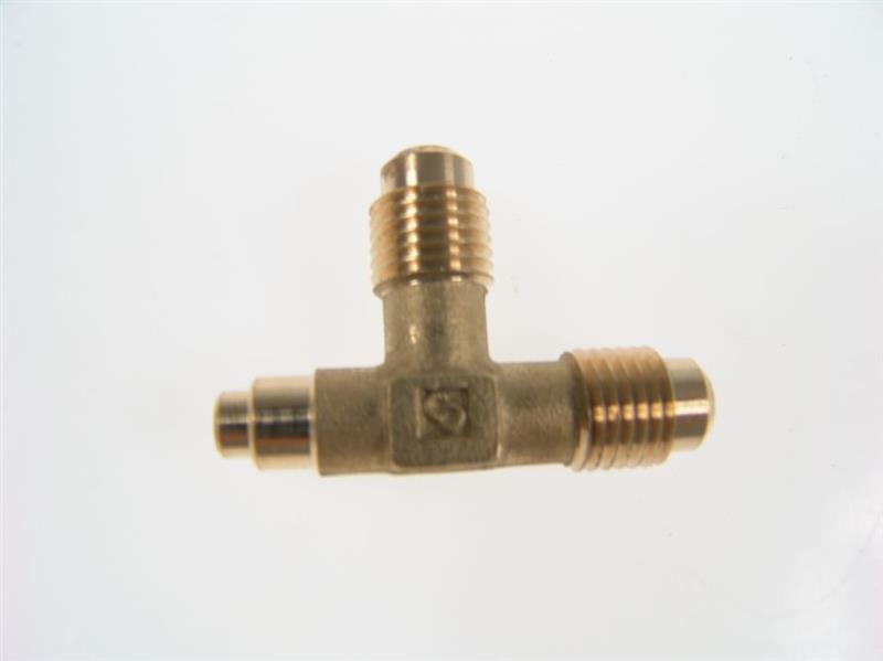 Conexión de latón - T - 1/4" SAE x 1/4" SAE x 6 mm ODS