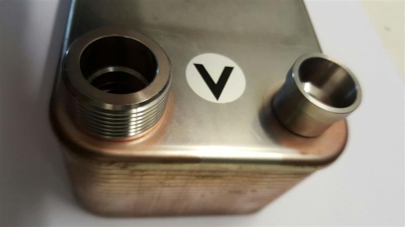 Scambiatore di calore a piastre SWEP, B25THx30/1P-SC-M, 2x22U + 2x22U(20)+2x1"&22U(20) filettatura esterna