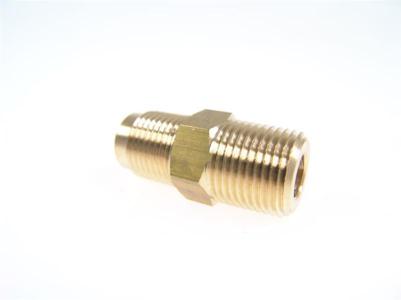 Racor reductor de latón - 180° - 3/8" SAE x 3/8" NPT