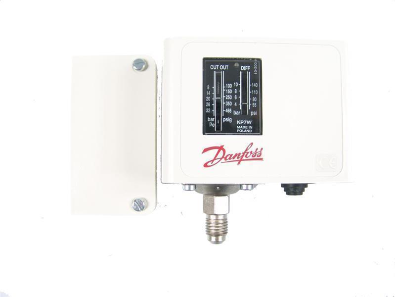 Wyłącznik ciśnieniowy Danfoss wysokociśnieniowy podwójny, KP7BS, reset ręczny, przyłącze 1/4" SAE