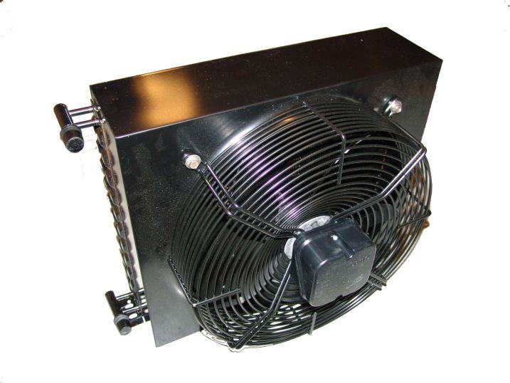 LU-VE condenser STVF520, 5210W, 1700 m³/h, 90°-angle valve