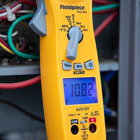Compact clamp-on ammeter with true RMS display SC260 FIELDPIECE