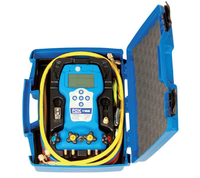 Dispositivo de montaje digital de 4 vías en maletín de plástico con 2 sondas TK109,3 mangueras flexibles WSS/4-4/60,1 manguera flexible WSA/4-4/60,4 válvulas de cierre (2-1/4 e 2-5/16) y 1 adaptador RG180/5-4 WIGAM FOX-400