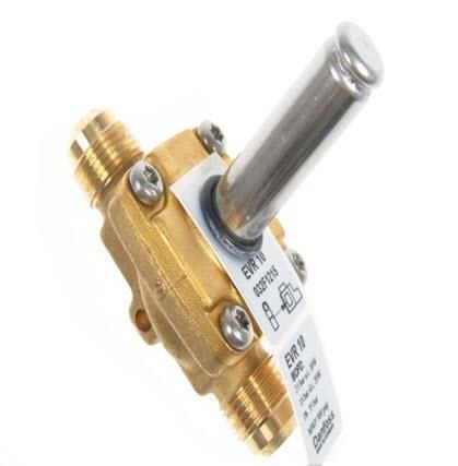 Solenoid valve Danfoss EVR 10 NC, flare connections 1/2" SAE, kv 1.90